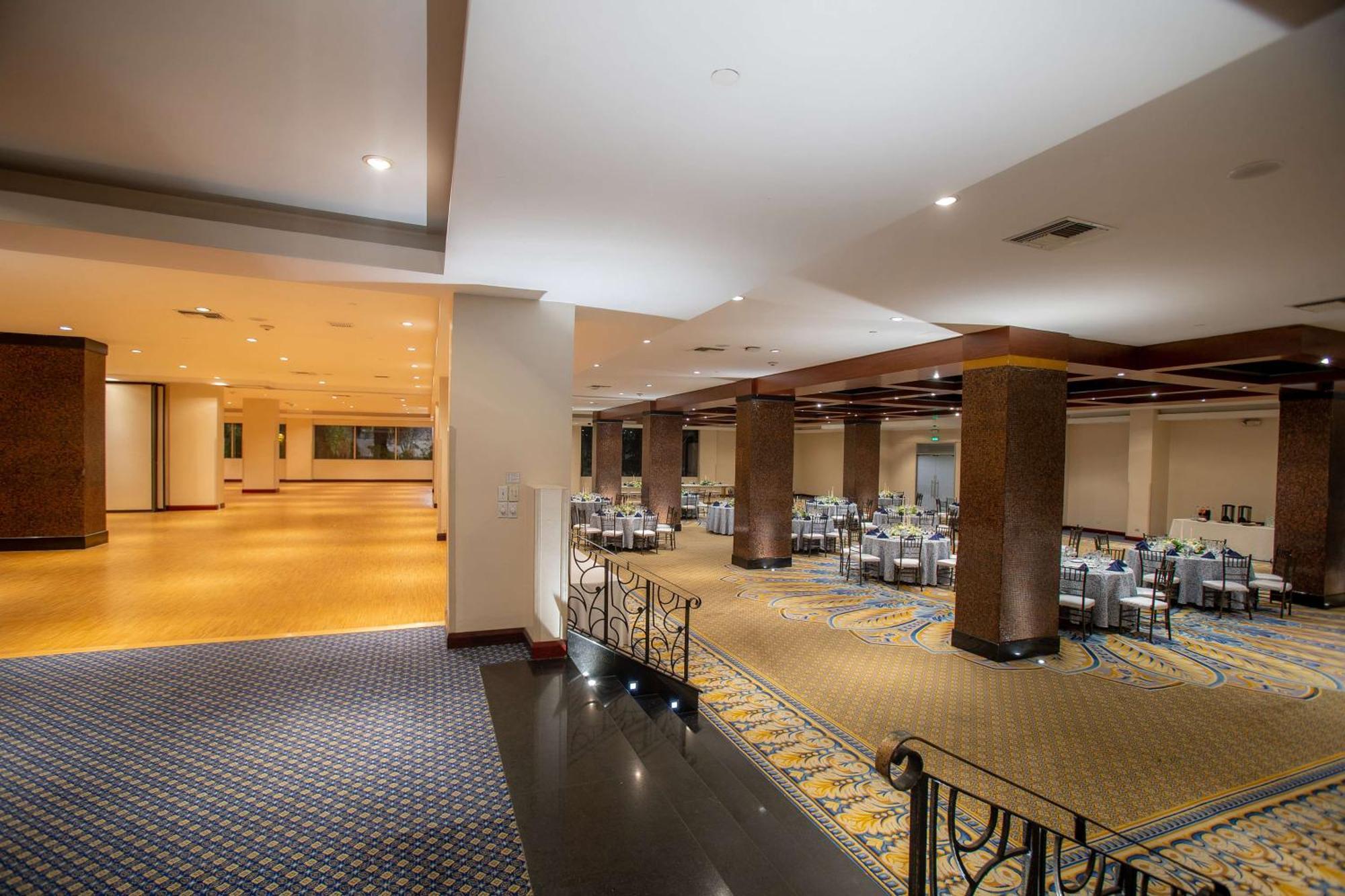 Hilton Colon Quito Hotel Екстериор снимка