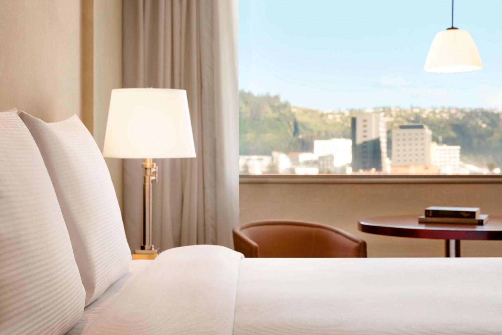 Hilton Colon Quito Hotel Екстериор снимка