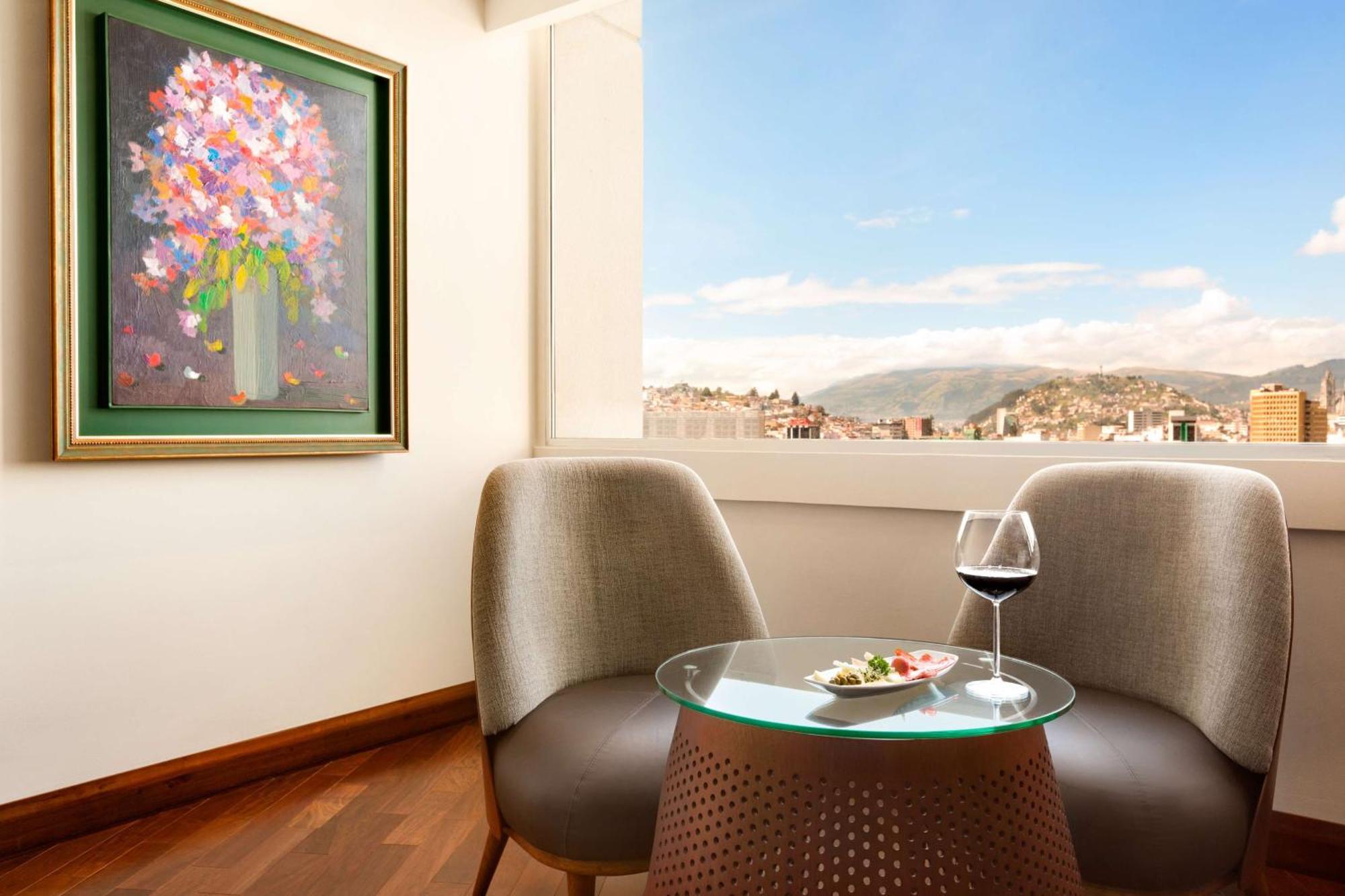 Hilton Colon Quito Hotel Екстериор снимка