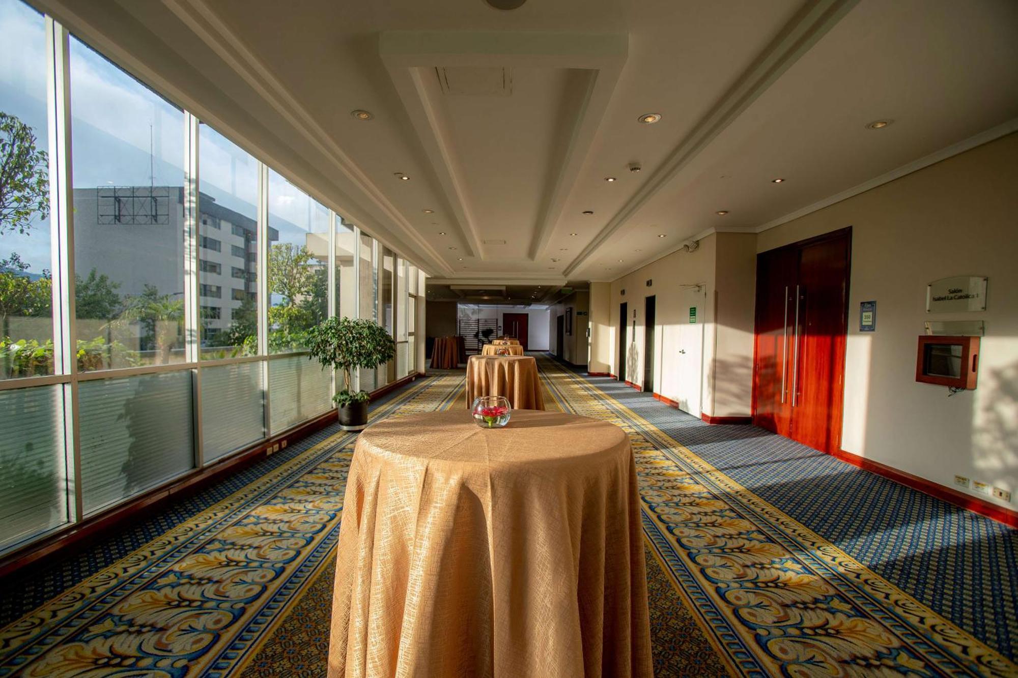 Hilton Colon Quito Hotel Екстериор снимка
